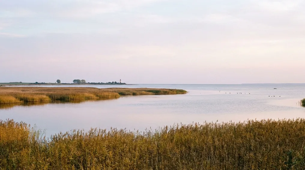 Der Greifswalder Bodden an der Ostseeküste